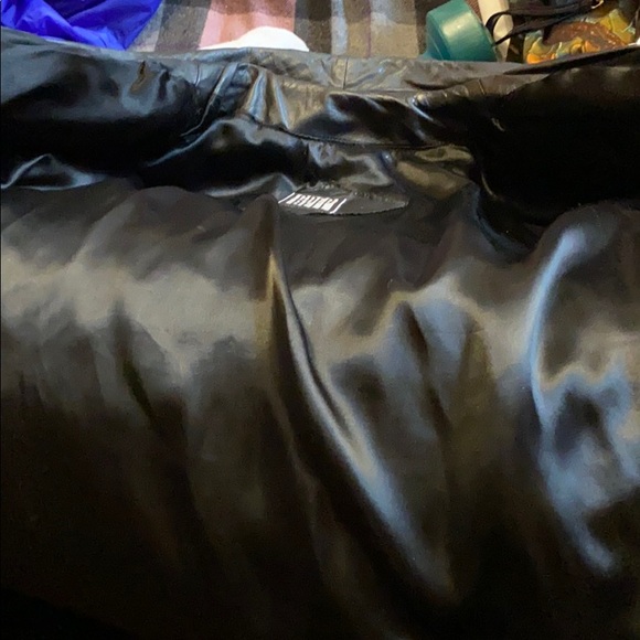 Greg bell  nice leather jet Zipper and nice button front and 2 pockets - Picture 4 of 5